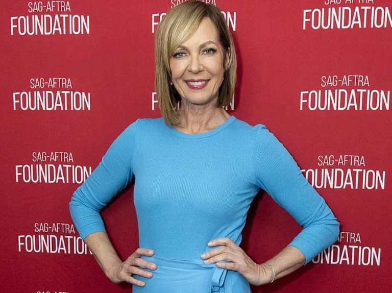 Allison Janney Husband, Awards and Nominations, Height, Age, Net Worth