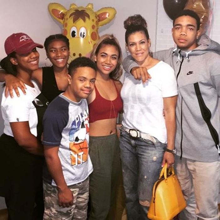 Paige Hurd And Her Twin, Age, Parents, Family, Boyfriend, Net Worth
