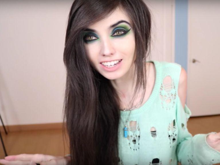 Eugenia Cooney Bio, Age, Height, Weight, Is She Anorexic? Dead or Alive