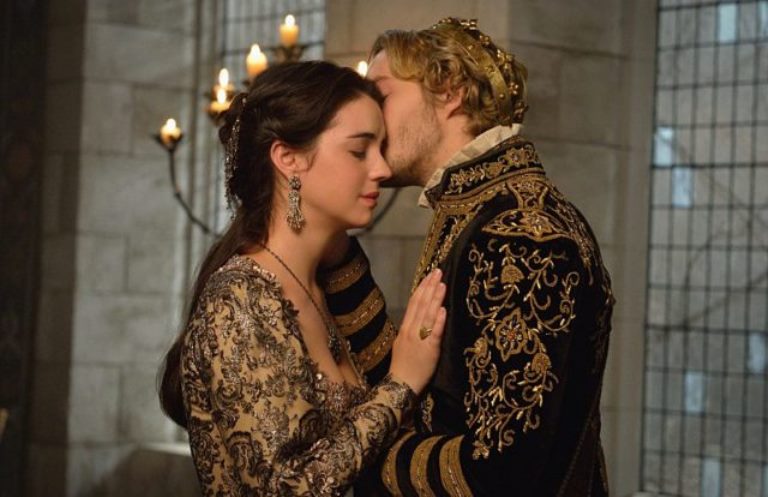 Who Is Toby Regbo? His Biography, Dating, Girlfriend, Height, Is He Gay?