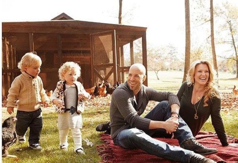 Is Chris Daughtry Married, Who Is His Wife? His Family, Height, Net Worth