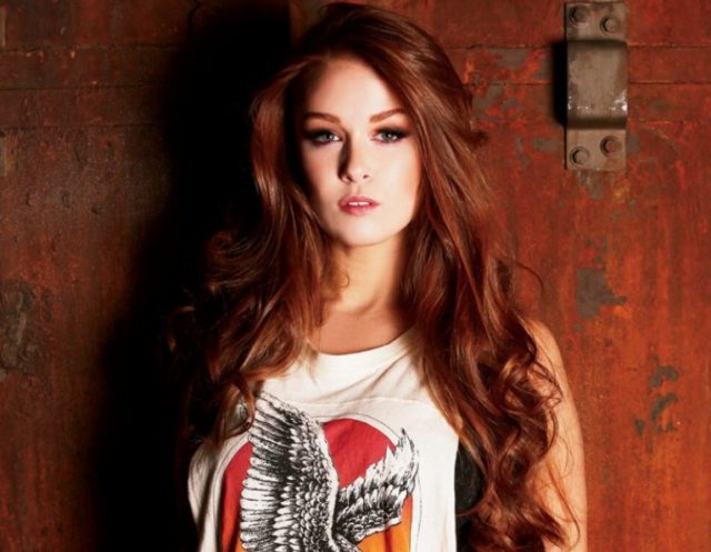 Leanna Decker Profile – Here’s Everything You Need To Know About Her