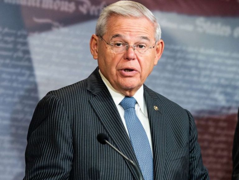 Bob Menendez Biography, Net Worth, Wife, Daughter And Education