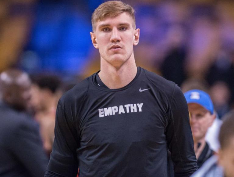 Isaac Haas Height, Weight, Sister, Girlfriend, Biography, Other Facts