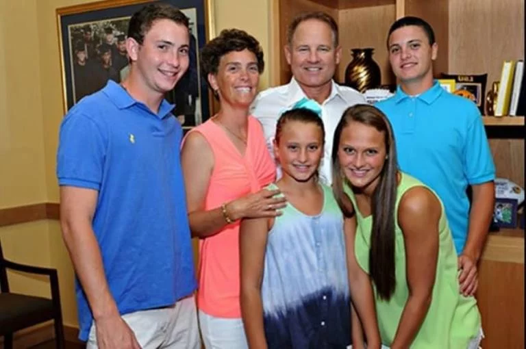 Who is Les Miles? His Son, Daughter, Wife, Net Worth, Where is He Now?
