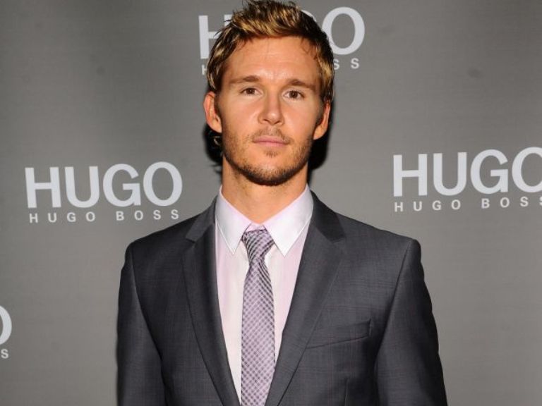 Is Ryan Kwanten Married To A Wife Or Is He Gay? His Age, Height, Bio