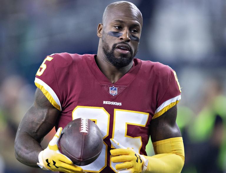 Vernon Davis Wife, Brother, Net Worth, Height, Weight, Is He Gay?