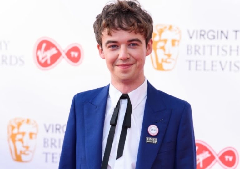 Alex Lawther – Biography, Celebrity Facts, Movies and TV Shows