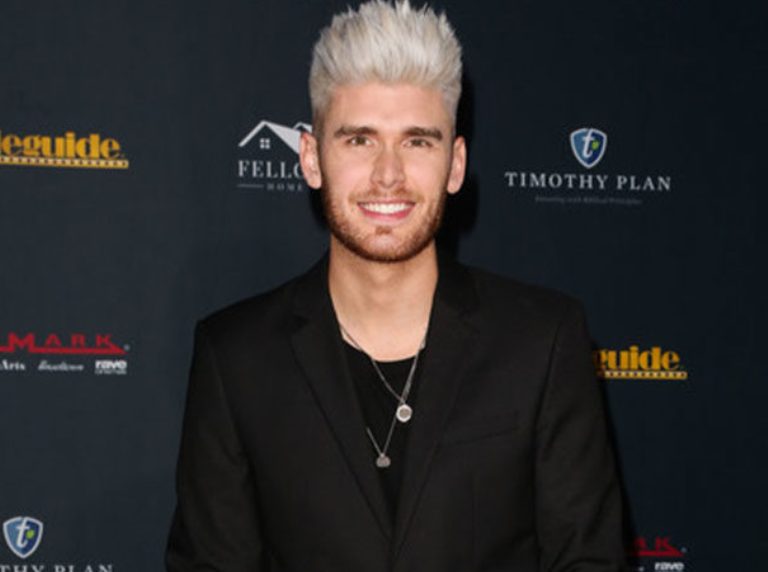 Colton Dixon Bio, Wife, Family, Age, Height, Weight