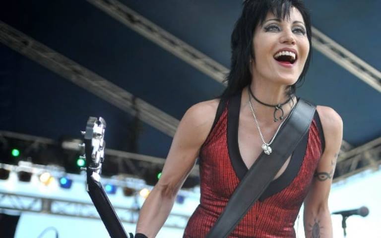 Joan Jett Wiki, Net Worth, Is She Lesbian or Gay? Here’s Everything To Know